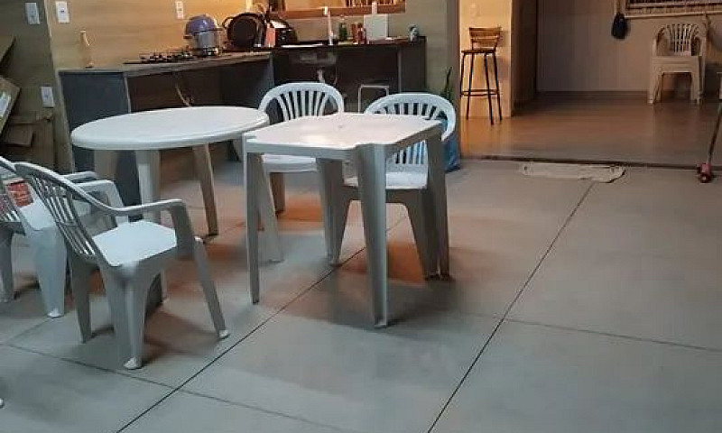 Casa Espaçosa Em Piú...