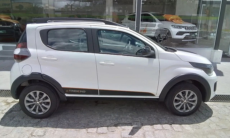 Fiat Mobi Trekking 1...
