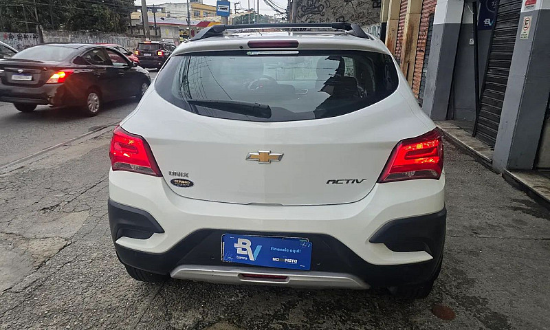 Chevrolet Onix Activ...
