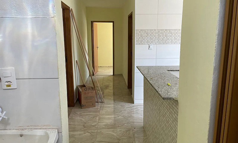 Alugo Em Ótima Local...