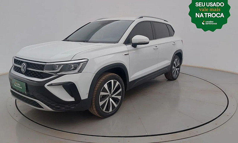 Volkswagen Taos 2023...