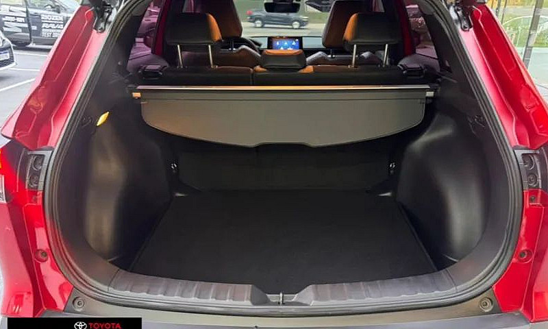 Toyota Corolla Cross...