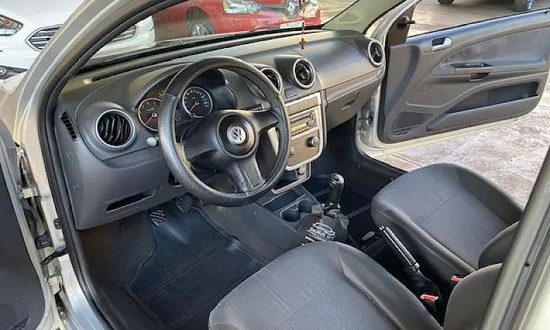 Volkswagen Saveiro 1...