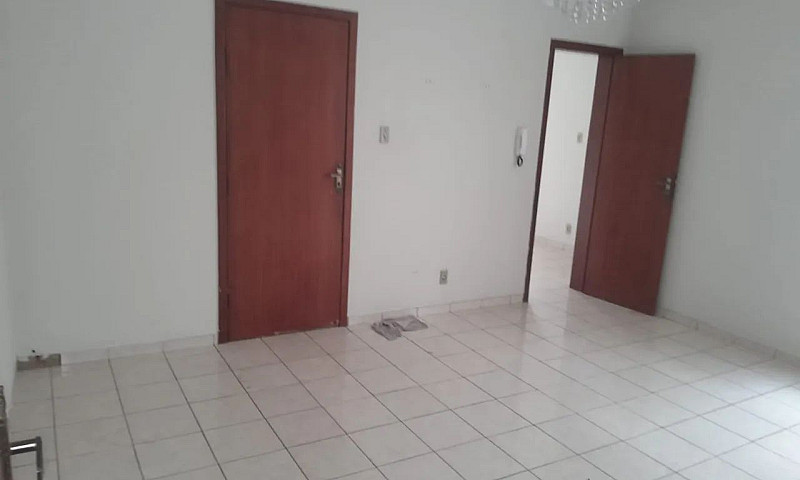 Alugo Apt Espaçoso N...