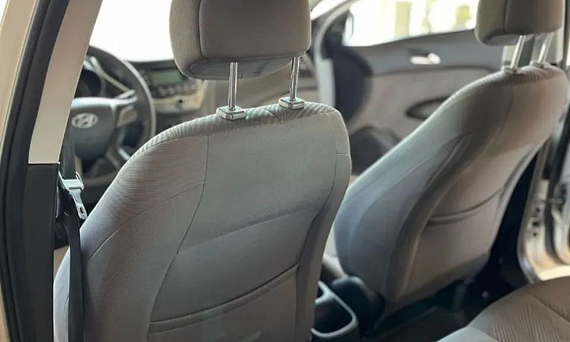 Hyundai Hb20S C.plus...