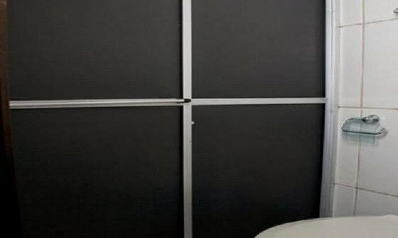 Quarto Amplo C/ Gara...