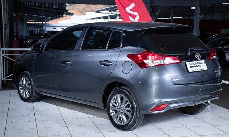 Toyota Yaris 1.5 16V...