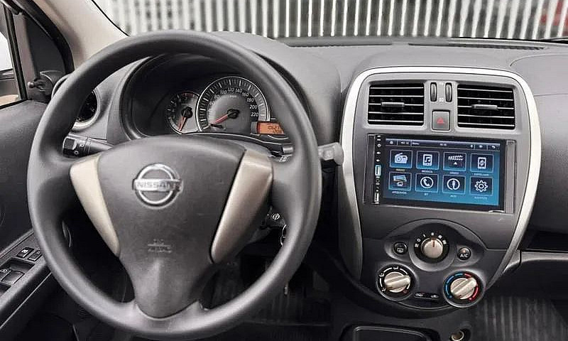 Nissan March S 1.0  ...