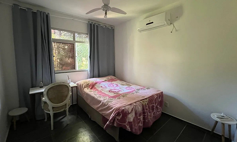 Casa De Condomínio P...