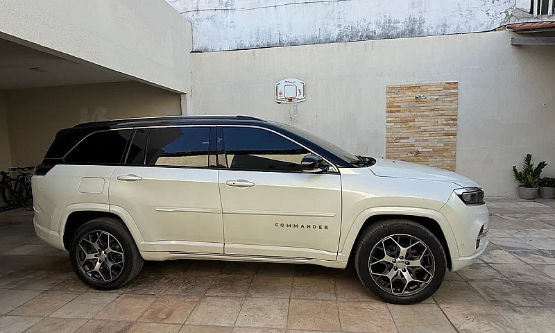 Jeep Commander Overl...