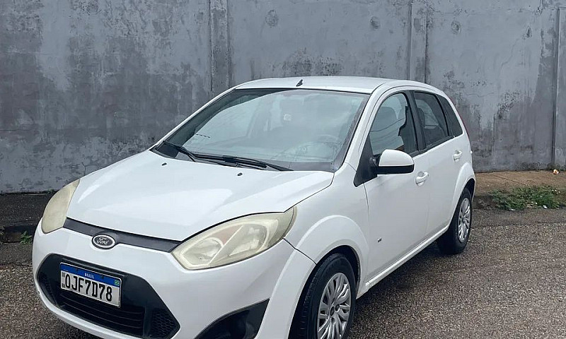 Ford Fiesta Se 1.6 8...