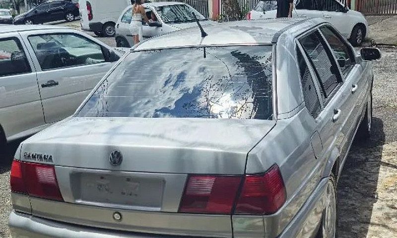 Volkswagen Santana 1...