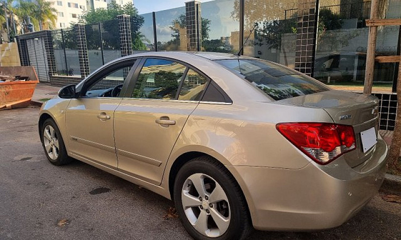Chevrolet Cruze Seda...