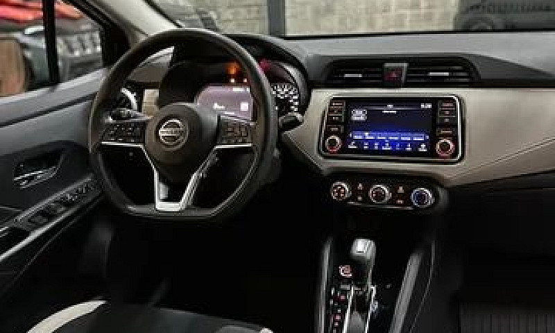 Nissan Versa Advance...