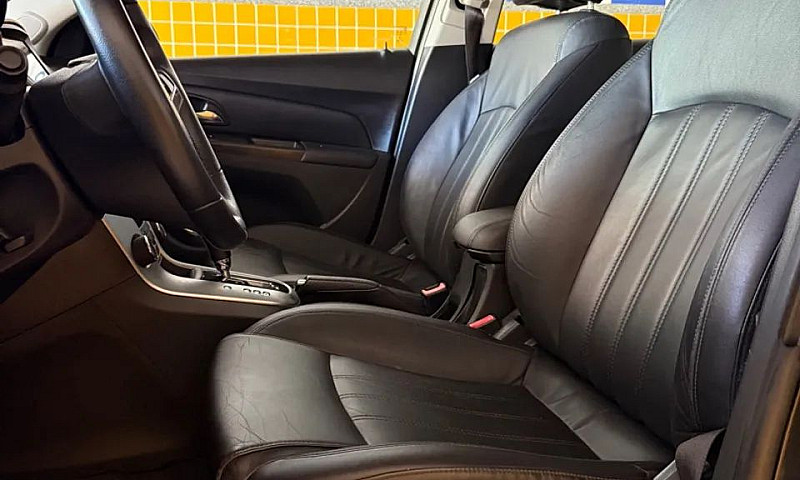 Cruze Sedan Lt 1.8 A...