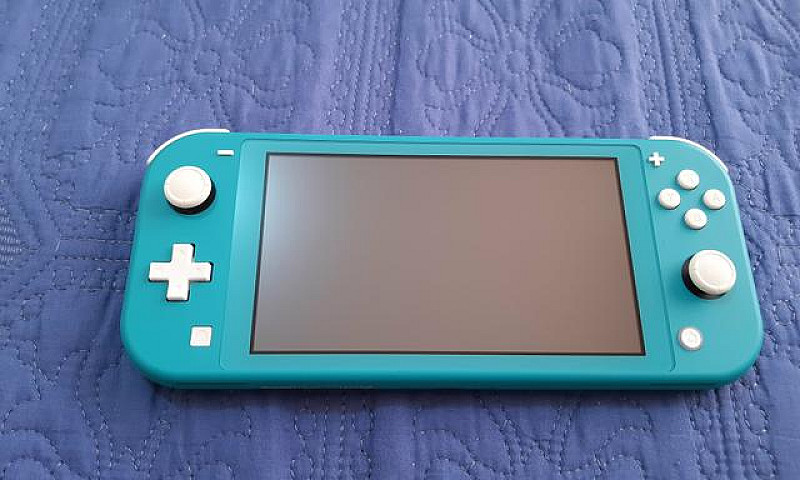 Nintendo Switch Lite...