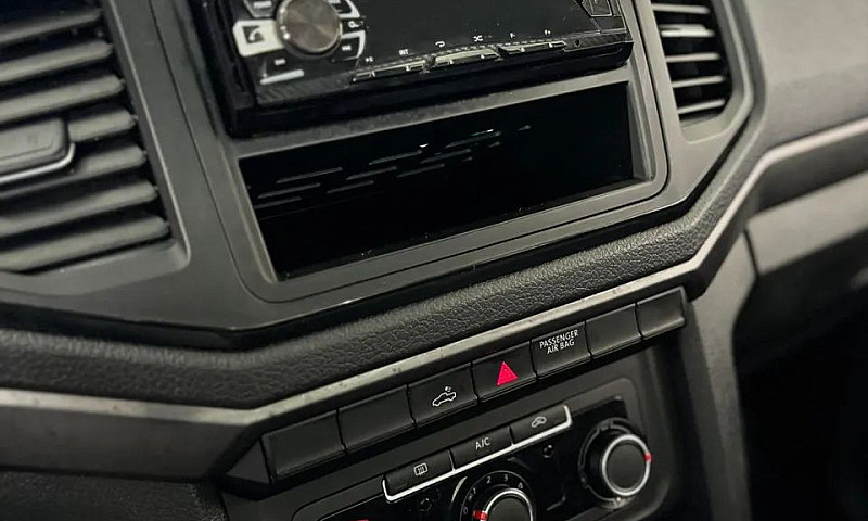 Volkswagen Amarok Cs...