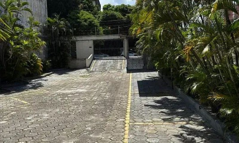 Condominio Residenci...