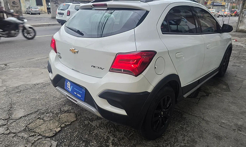 Chevrolet Onix Activ...