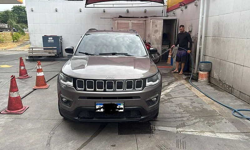 Jeep Compass ...