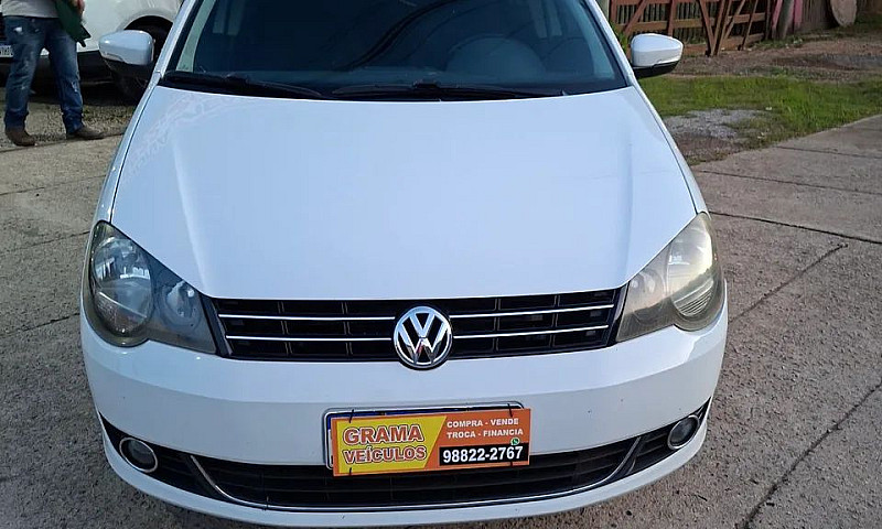 Volkswagen Polo Sed....