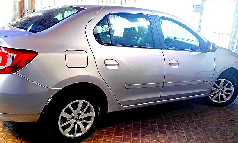 Renault Logan Expres...