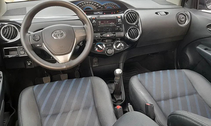 Toyota Etios Xs 1.5 ...