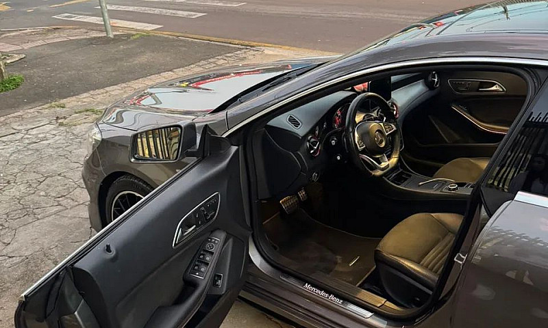 Mercedes-Benz Cla-25...