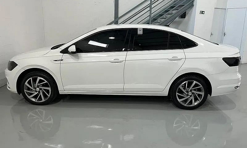 Volkswagen Virtus Hi...