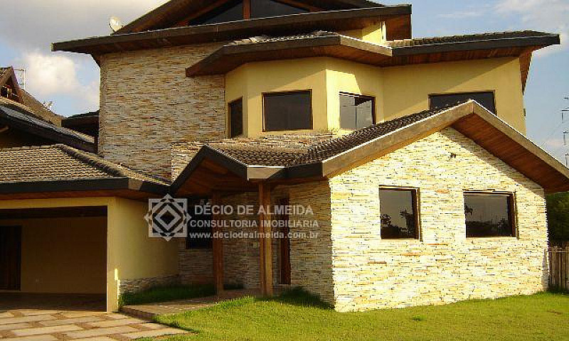 Sobrado Condomínio E...