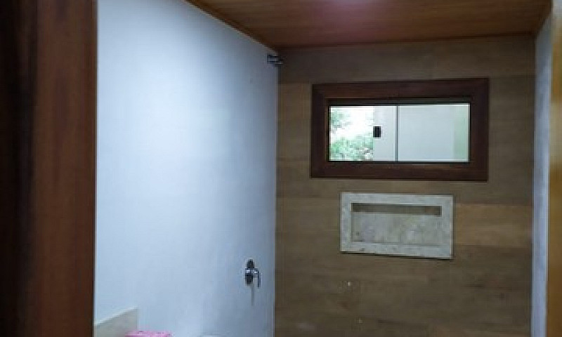 Casa De Condomínio P...