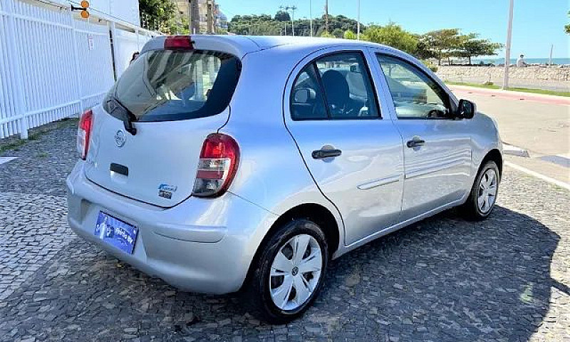 Nissan March S 1.0 F...