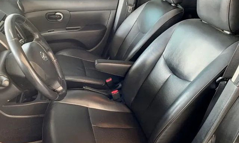 Nissan Livina Sl 1.6...