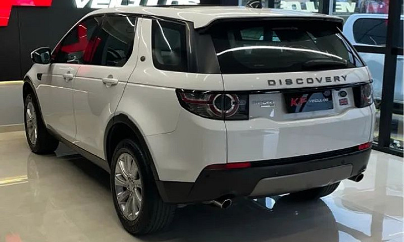 Land Rover Discovery...