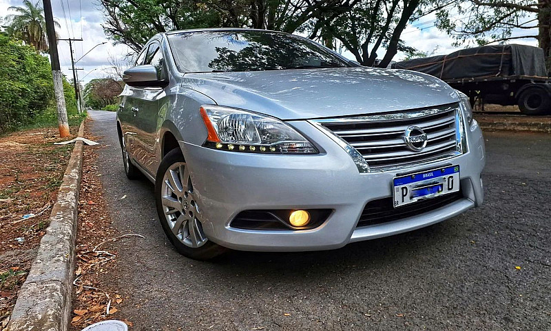Nissan Sentra Sl 2.0...
