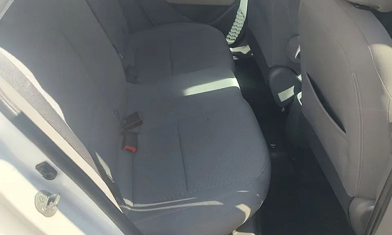 Hyundai Hb20S Evolut...