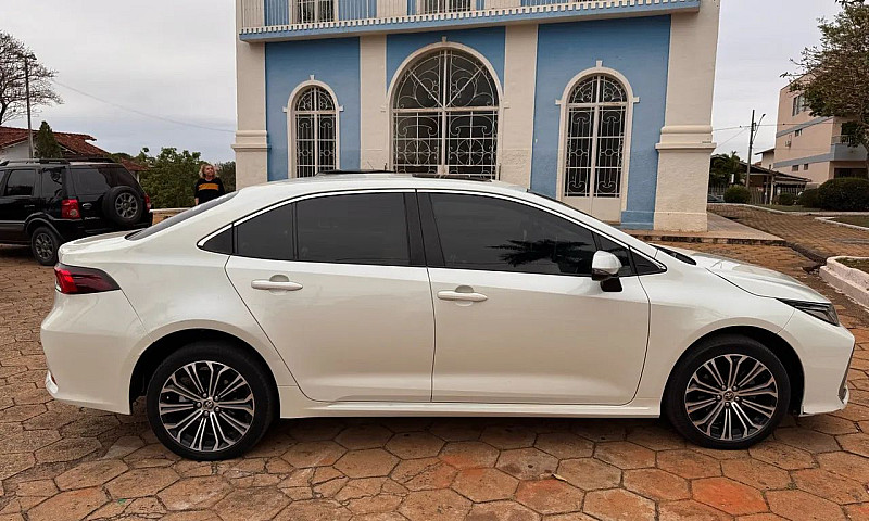 Toyota Corolla Altis...