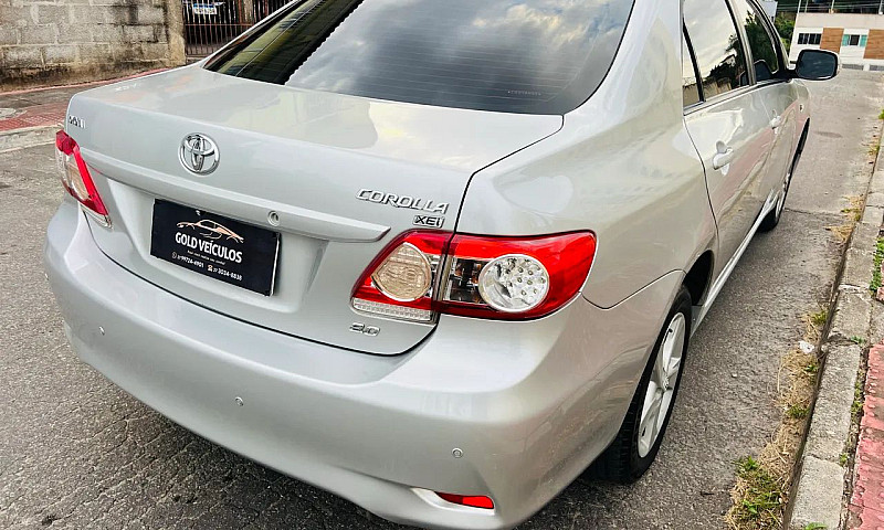 Toyota Corolla Xei 2...