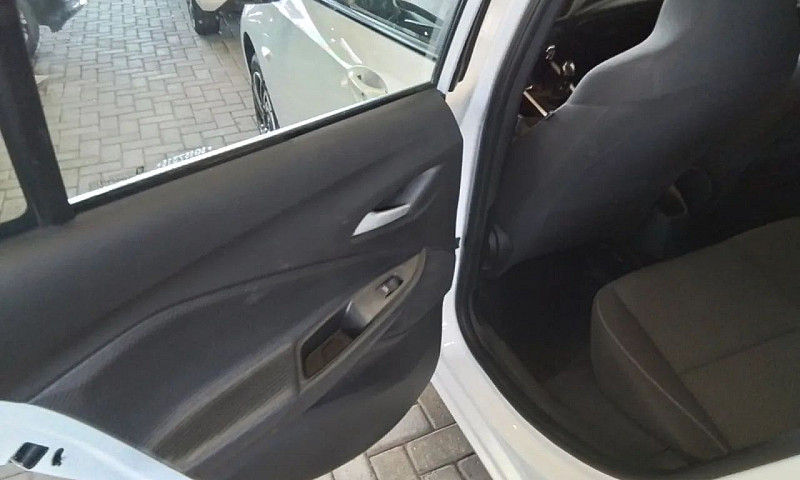 Chevrolet Onix Hatch...