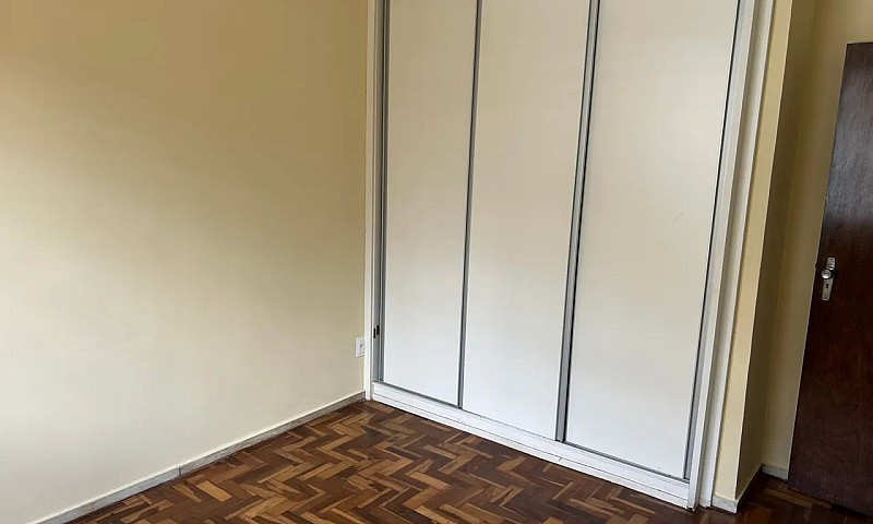 Alugo Apto 3 Quartos...