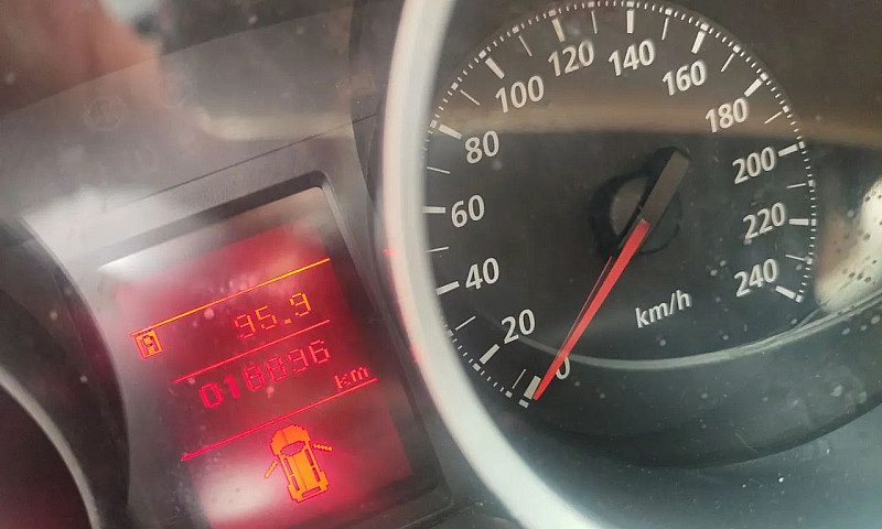 Mitsubishi Lancer 2....