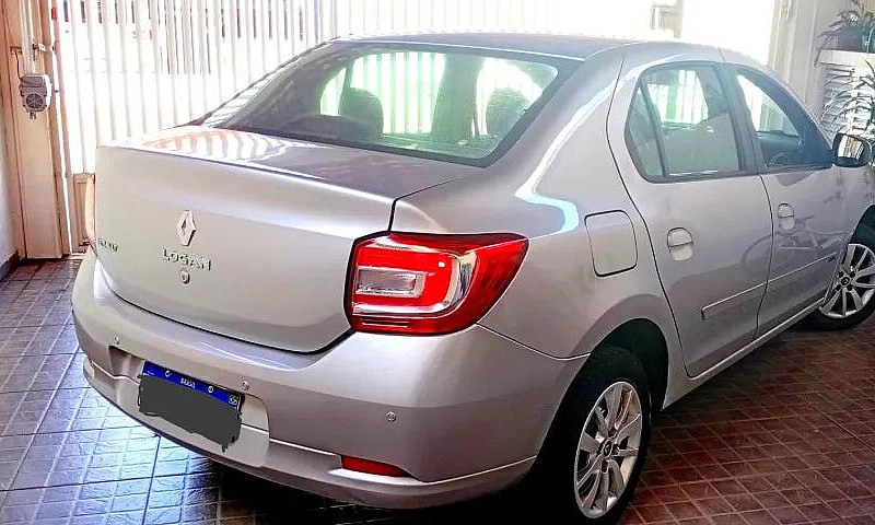 Renault Logan Expres...