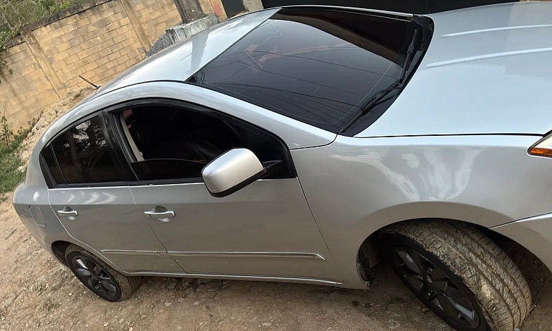 Nissan Sentra S 2.0/...