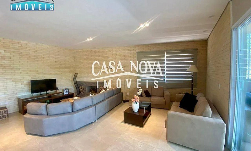 Casa Com 4 Dormitóri...