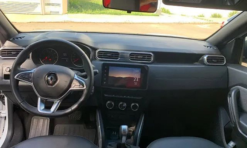 Renault Duster Iconi...