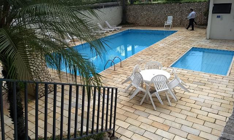 Apartamento Recém Re...