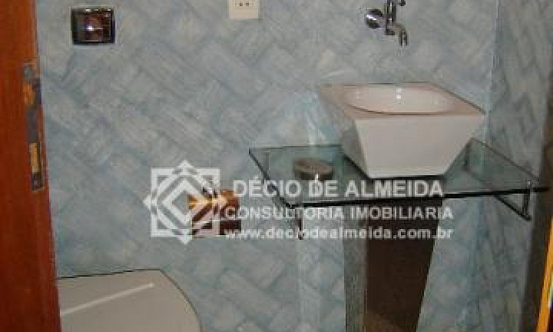 Sobrado Condomínio E...