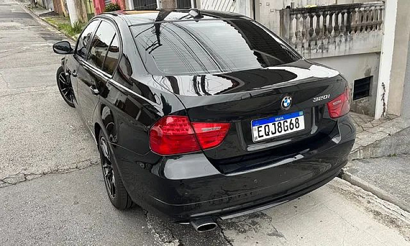Bmw 320I 2011 - Impe...