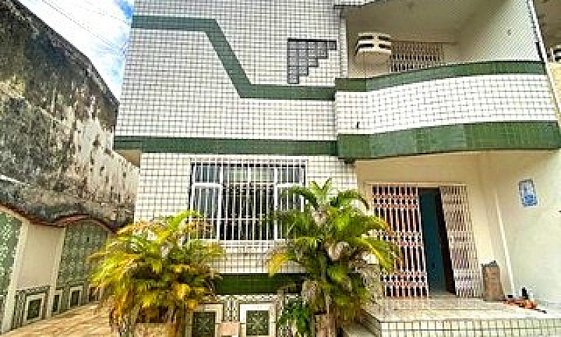 Casa 3 Quartos (1 Su...
