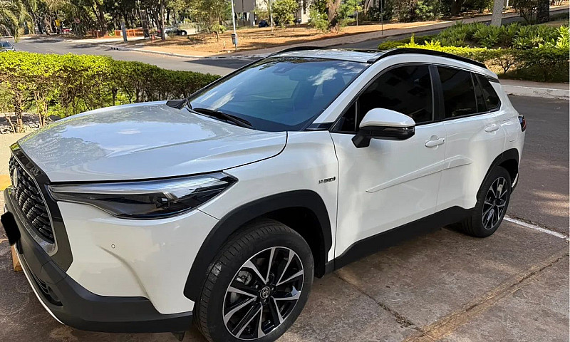 Toyota Corolla Cross...